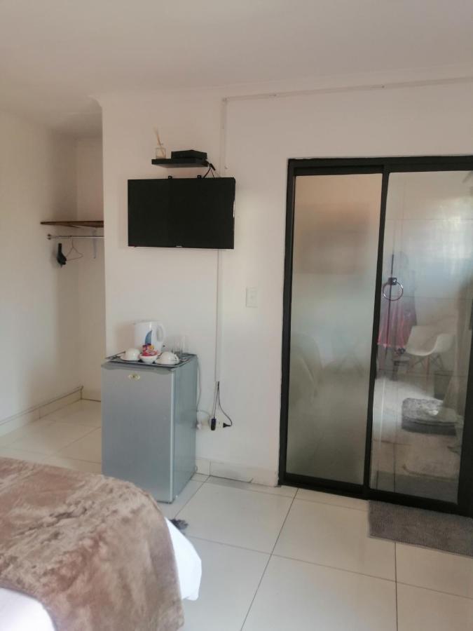 Niilo'S Guesthouse Rundu Exterior foto