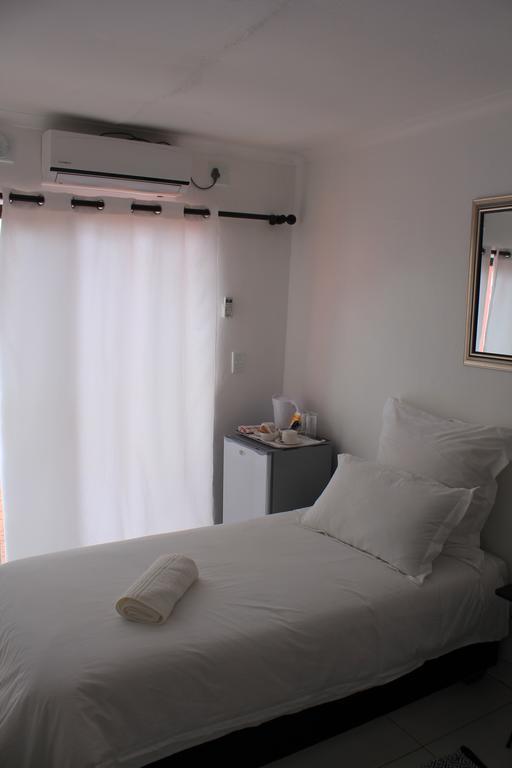Niilo'S Guesthouse Rundu Exterior foto